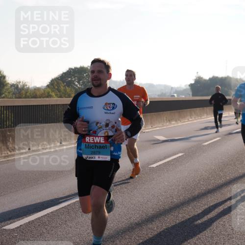 03.10.2025 - Köhlbrandbrückenlauf Fabian Wolf http://msf.ph/oto/8996975 03.10.2025 09:13:50 Position 3 2879, 1030 meine-sportfotos.de