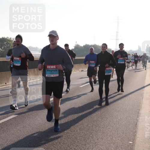 03.10.2025 - Köhlbrandbrückenlauf Fabian Wolf http://msf.ph/oto/8997030 03.10.2025 09:13:57 Position 3 1237, 1150, 2708 meine-sportfotos.de