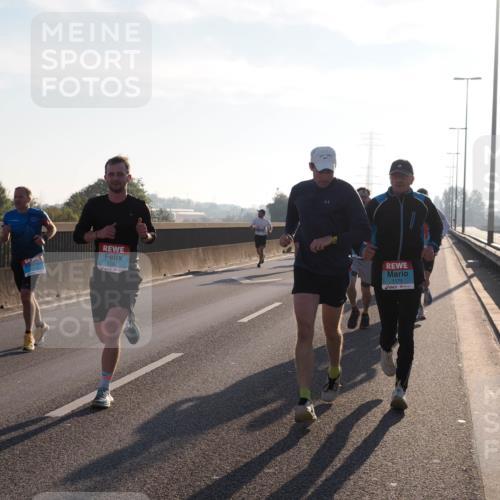 03.10.2025 - Köhlbrandbrückenlauf Fabian Wolf http://msf.ph/oto/8997204 03.10.2025 09:14:22 Position 3 1210, 1068, 1175 meine-sportfotos.de