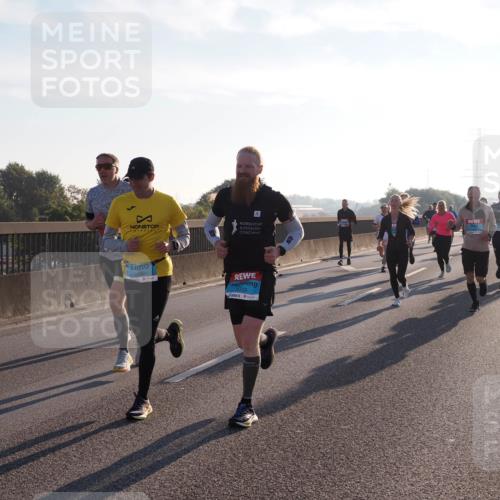 03.10.2025 - Köhlbrandbrückenlauf Fabian Wolf http://msf.ph/oto/8997270 03.10.2025 09:14:33 Position 3 3332, 3335 meine-sportfotos.de