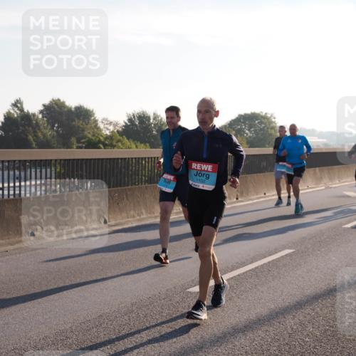 03.10.2025 - Köhlbrandbrückenlauf Fabian Wolf http://msf.ph/oto/8997336 03.10.2025 09:14:40 Position 3 1102 meine-sportfotos.de