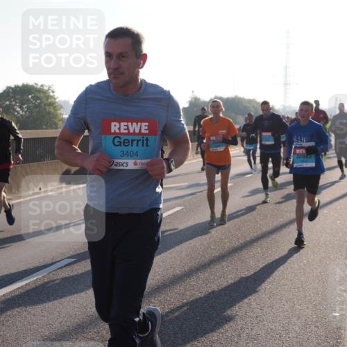 03.10.2025 - Köhlbrandbrückenlauf Fabian Wolf http://msf.ph/oto/8997365 03.10.2025 09:14:46 Position 3 3404, 2920 meine-sportfotos.de