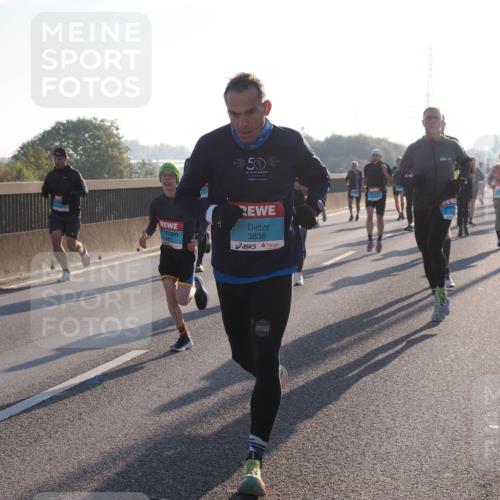 03.10.2025 - Köhlbrandbrückenlauf Fabian Wolf http://msf.ph/oto/8997401 03.10.2025 09:14:49 Position 3 5, 3836 meine-sportfotos.de