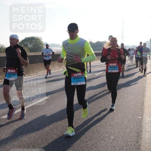03.10.2025 - Köhlbrandbrückenlauf Fabian Wolf http://msf.ph/oto/8997457 03.10.2025 09:14:53 Position 3 3091, 3514, 3630 meine-sportfotos.de