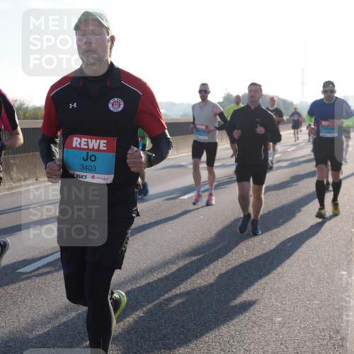 03.10.2025 - Köhlbrandbrückenlauf Fabian Wolf http://msf.ph/oto/8997486 03.10.2025 09:14:55 Position 3 1910, 1109, 3403 meine-sportfotos.de