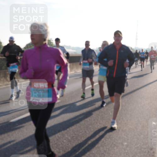 03.10.2025 - Köhlbrandbrückenlauf Fabian Wolf http://msf.ph/oto/8997600 03.10.2025 09:15:00 Position 3  meine-sportfotos.de