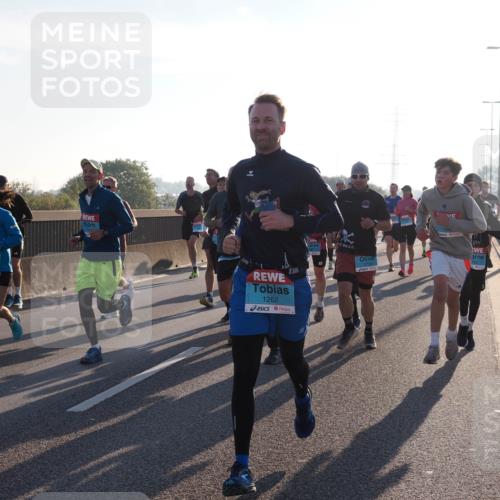 03.10.2025 - Köhlbrandbrückenlauf Fabian Wolf http://msf.ph/oto/8998018 03.10.2025 09:15:26 Position 3 1262, 3, 760 meine-sportfotos.de