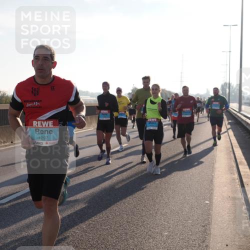 03.10.2025 - Köhlbrandbrückenlauf Fabian Wolf http://msf.ph/oto/8998175 03.10.2025 09:15:40 Position 3 1297, 3454 meine-sportfotos.de