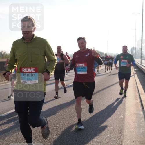03.10.2025 - Köhlbrandbrückenlauf Fabian Wolf http://msf.ph/oto/8998236 03.10.2025 09:15:42 Position 3 1517, 3603 meine-sportfotos.de