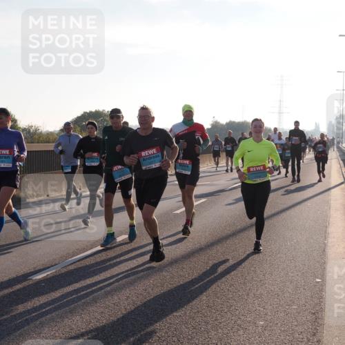 03.10.2025 - Köhlbrandbrückenlauf Fabian Wolf http://msf.ph/oto/8998401 03.10.2025 09:15:48 Position 3 1383, 1077, 1110 meine-sportfotos.de