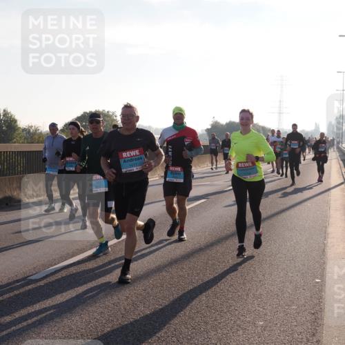 03.10.2025 - Köhlbrandbrückenlauf Fabian Wolf http://msf.ph/oto/8998408 03.10.2025 09:15:48 Position 3 1383, 3812, 1077, 1110 meine-sportfotos.de