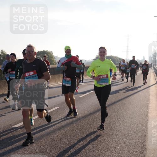 03.10.2025 - Köhlbrandbrückenlauf Fabian Wolf http://msf.ph/oto/8998421 03.10.2025 09:15:48 Position 3 3053, 1110 meine-sportfotos.de