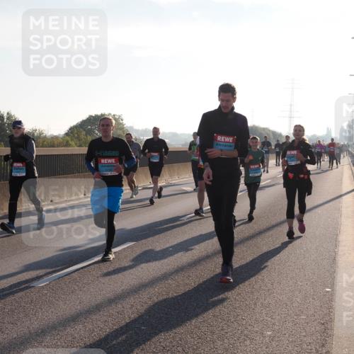03.10.2025 - Köhlbrandbrückenlauf Fabian Wolf http://msf.ph/oto/8998524 03.10.2025 09:15:52 Position 3 3156 meine-sportfotos.de