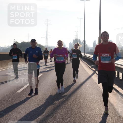 03.10.2025 - Köhlbrandbrückenlauf Fabian Wolf http://msf.ph/oto/8998650 03.10.2025 09:16:00 Position 3 3766, 3518 meine-sportfotos.de