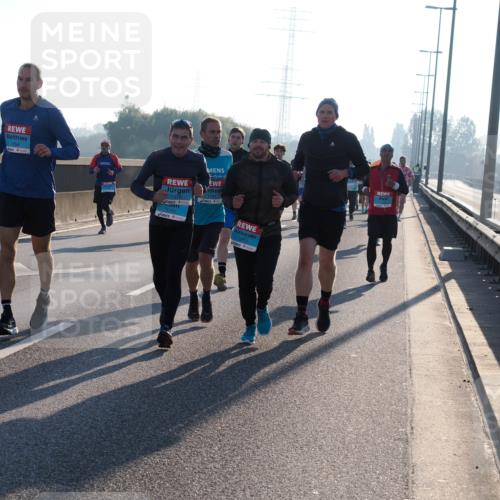 03.10.2025 - Köhlbrandbrückenlauf Fabian Wolf http://msf.ph/oto/8998790 03.10.2025 09:16:11 Position 3 1058, 1218, 3160, 1141, 2959 meine-sportfotos.de
