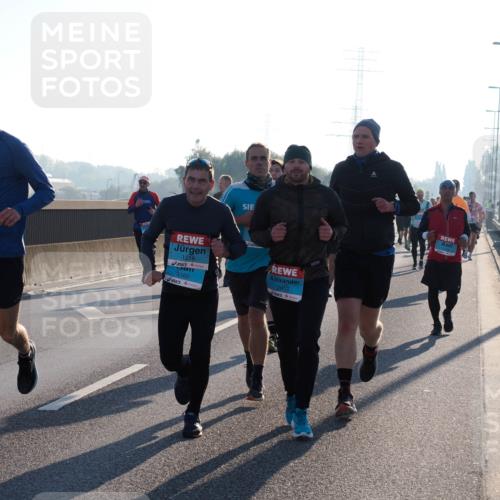 03.10.2025 - Köhlbrandbrückenlauf Fabian Wolf http://msf.ph/oto/8998813 03.10.2025 09:16:12 Position 3 1058, 1218, 3160, 2959 meine-sportfotos.de