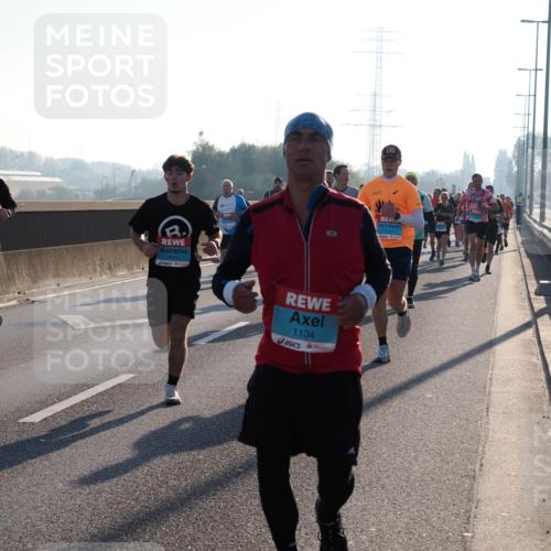 03.10.2025 - Köhlbrandbrückenlauf Fabian Wolf http://msf.ph/oto/8998889 03.10.2025 09:16:16 Position 3 2807, 2901, 1134, 1, 3 meine-sportfotos.de