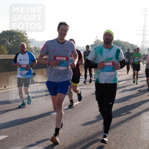 03.10.2025 - Köhlbrandbrückenlauf Fabian Wolf http://msf.ph/oto/8998993 03.10.2025 09:16:20 Position 3 1351, 72857, 3806 meine-sportfotos.de