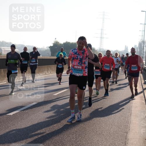 03.10.2025 - Köhlbrandbrückenlauf Fabian Wolf http://msf.ph/oto/8999025 03.10.2025 09:16:22 Position 3 1526, 1039 meine-sportfotos.de