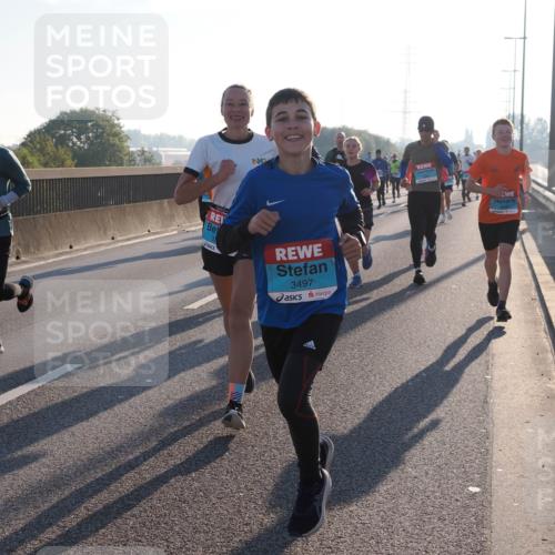 03.10.2025 - Köhlbrandbrückenlauf Fabian Wolf http://msf.ph/oto/8999159 03.10.2025 09:16:28 Position 3 1326, 3497 meine-sportfotos.de
