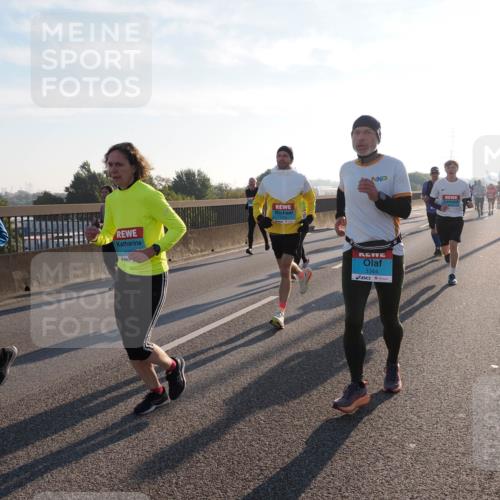 03.10.2025 - Köhlbrandbrückenlauf Fabian Wolf http://msf.ph/oto/8999386 03.10.2025 09:16:38 Position 3 1370, 131, 3344 meine-sportfotos.de