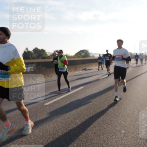 03.10.2025 - Köhlbrandbrückenlauf Fabian Wolf http://msf.ph/oto/8999429 03.10.2025 09:16:39 Position 3  meine-sportfotos.de