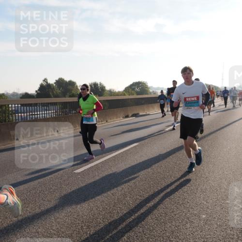 03.10.2025 - Köhlbrandbrückenlauf Fabian Wolf http://msf.ph/oto/8999438 03.10.2025 09:16:39 Position 3 3111 meine-sportfotos.de