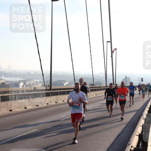 03.10.2025 - Köhlbrandbrückenlauf Julia Fischer http://msf.ph/oto/8999761 03.10.2025 09:18:53 Position 1 2015 meine-sportfotos.de
