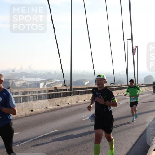 03.10.2025 - Köhlbrandbrückenlauf Julia Fischer http://msf.ph/oto/8999881 03.10.2025 09:19:14 Position 1  meine-sportfotos.de