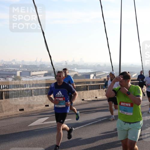 03.10.2025 - Köhlbrandbrückenlauf Julia Fischer http://msf.ph/oto/8999958 03.10.2025 09:19:38 Position 1 1028, 3841 meine-sportfotos.de