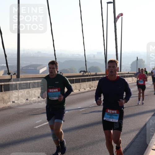 03.10.2025 - Köhlbrandbrückenlauf Julia Fischer http://msf.ph/oto/9000039 03.10.2025 09:19:57 Position 1 3763, 3628 meine-sportfotos.de