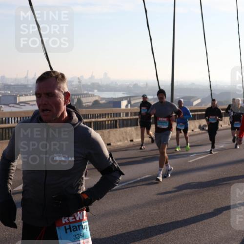 03.10.2025 - Köhlbrandbrückenlauf Julia Fischer http://msf.ph/oto/9000275 03.10.2025 09:20:51 Position 1 3354 meine-sportfotos.de
