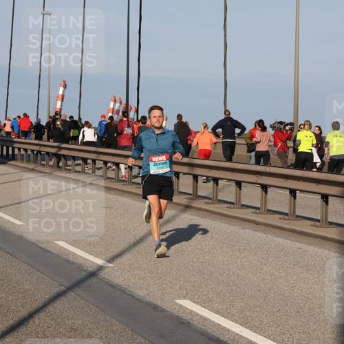 03.10.2025 - Köhlbrandbrückenlauf Julia Fischer http://msf.ph/oto/9000332 03.10.2025 09:34:38 Position 2 2025, 3350 meine-sportfotos.de