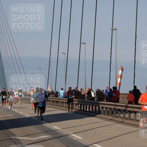 03.10.2025 - Köhlbrandbrückenlauf Julia Fischer http://msf.ph/oto/9000362 03.10.2025 09:34:46 Position 2 2025 meine-sportfotos.de