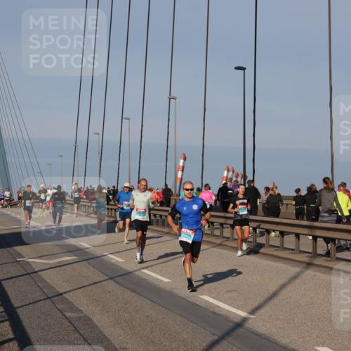 03.10.2025 - Köhlbrandbrückenlauf Julia Fischer http://msf.ph/oto/9000395 03.10.2025 09:34:51 Position 2  meine-sportfotos.de