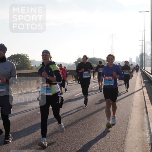 03.10.2025 - Köhlbrandbrückenlauf Fabian Wolf http://msf.ph/oto/9000634 03.10.2025 09:17:16 Position 3 1378, 1377, 2677 meine-sportfotos.de