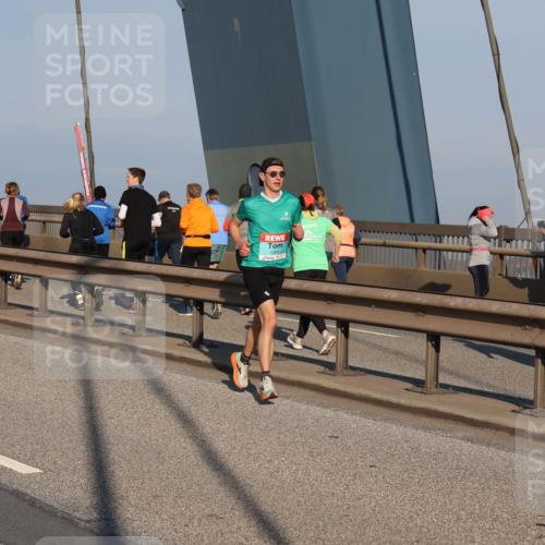 03.10.2025 - Köhlbrandbrückenlauf Julia Fischer http://msf.ph/oto/9000693 03.10.2025 09:35:54 Position 2 1268, 2025 meine-sportfotos.de