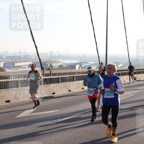 03.10.2025 - Köhlbrandbrückenlauf Julia Fischer http://msf.ph/oto/9000889 03.10.2025 09:22:26 Position 1 1025, 2777 meine-sportfotos.de