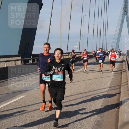 03.10.2025 - Köhlbrandbrückenlauf Julia Fischer http://msf.ph/oto/9000900 03.10.2025 09:36:55 Position 2 3628, 3789 meine-sportfotos.de