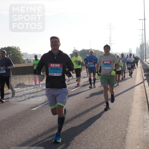 03.10.2025 - Köhlbrandbrückenlauf Fabian Wolf http://msf.ph/oto/9000904 03.10.2025 09:17:22 Position 3 3656, 1776 meine-sportfotos.de