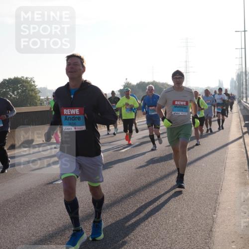 03.10.2025 - Köhlbrandbrückenlauf Fabian Wolf http://msf.ph/oto/9000916 03.10.2025 09:17:22 Position 3 3656, 1776 meine-sportfotos.de