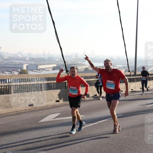 03.10.2025 - Köhlbrandbrückenlauf Julia Fischer http://msf.ph/oto/9001046 03.10.2025 09:23:01 Position 1 1165, 1273 meine-sportfotos.de