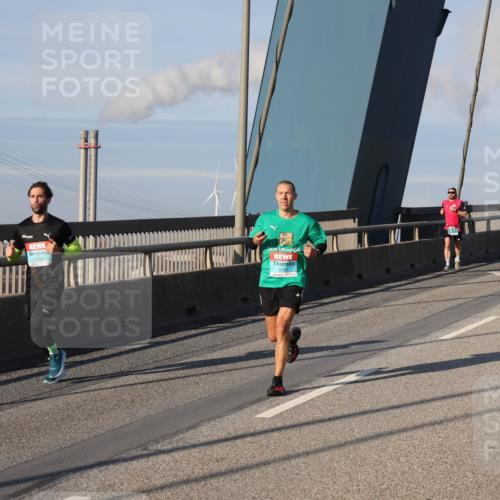 03.10.2025 - Köhlbrandbrückenlauf Julia Fischer http://msf.ph/oto/9001066 03.10.2025 09:37:22 Position 2 1224 meine-sportfotos.de