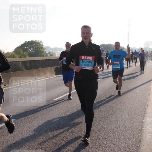 03.10.2025 - Köhlbrandbrückenlauf Fabian Wolf http://msf.ph/oto/9001351 03.10.2025 09:17:32 Position 3 1489, 1397, 1642 meine-sportfotos.de
