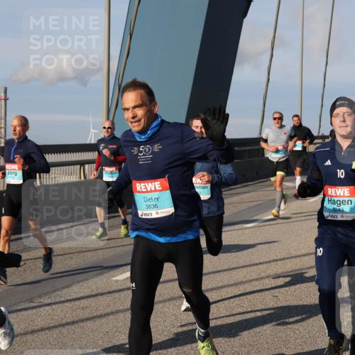 03.10.2025 - Köhlbrandbrückenlauf Julia Fischer http://msf.ph/oto/9001507 03.10.2025 09:39:03 Position 2 1102, 50, 3836, 10, 10, 3243 meine-sportfotos.de