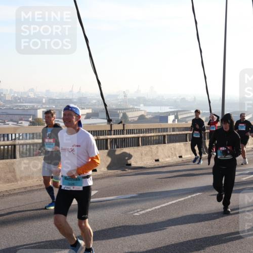 03.10.2025 - Köhlbrandbrückenlauf Julia Fischer http://msf.ph/oto/9001530 03.10.2025 09:24:29 Position 1 3426, 2761 meine-sportfotos.de