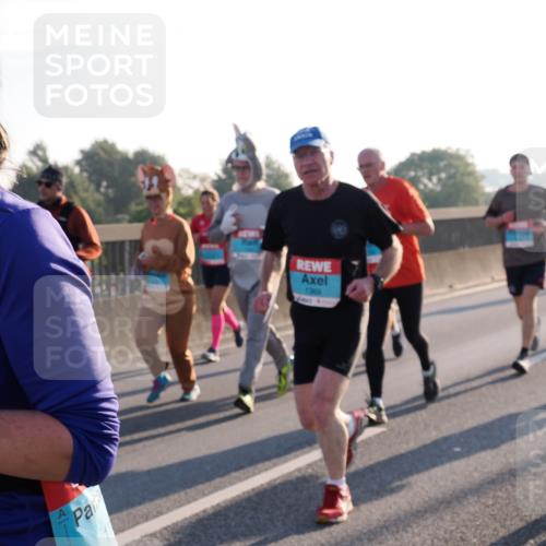 03.10.2025 - Köhlbrandbrückenlauf Fabian Wolf http://msf.ph/oto/9001658 03.10.2025 09:17:39 Position 3 1369, 09, 9 meine-sportfotos.de