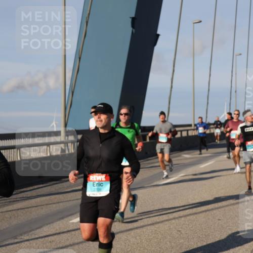 03.10.2025 - Köhlbrandbrückenlauf Julia Fischer http://msf.ph/oto/9001726 03.10.2025 09:39:41 Position 2 2709 meine-sportfotos.de