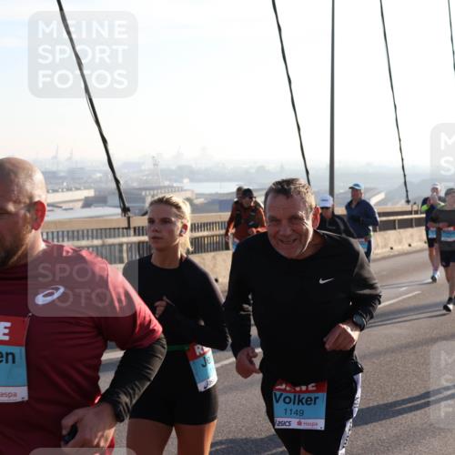 03.10.2025 - Köhlbrandbrückenlauf Julia Fischer http://msf.ph/oto/9001729 03.10.2025 09:25:04 Position 1 1191, 1149 meine-sportfotos.de