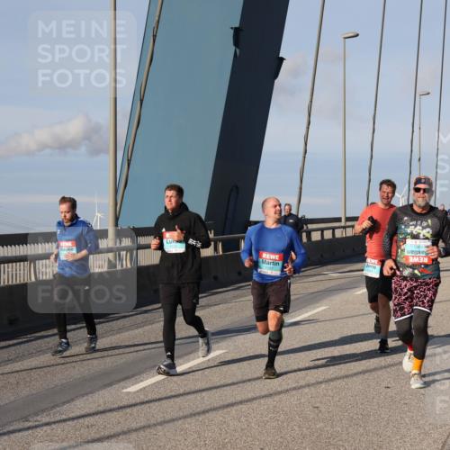 03.10.2025 - Köhlbrandbrückenlauf Julia Fischer http://msf.ph/oto/9001775 03.10.2025 09:39:46 Position 2 1157, 901 meine-sportfotos.de